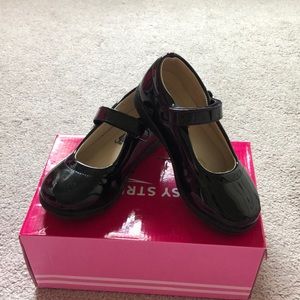 Girls Black Patent Mary Jane’s